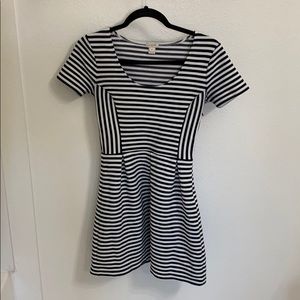 J Crew Black & White Striped Dress Size 0